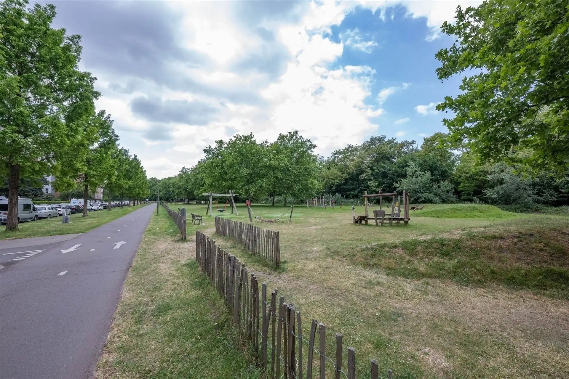 Verzorgd gelijkvloers studioappartement met slaaphoek.  foto 9