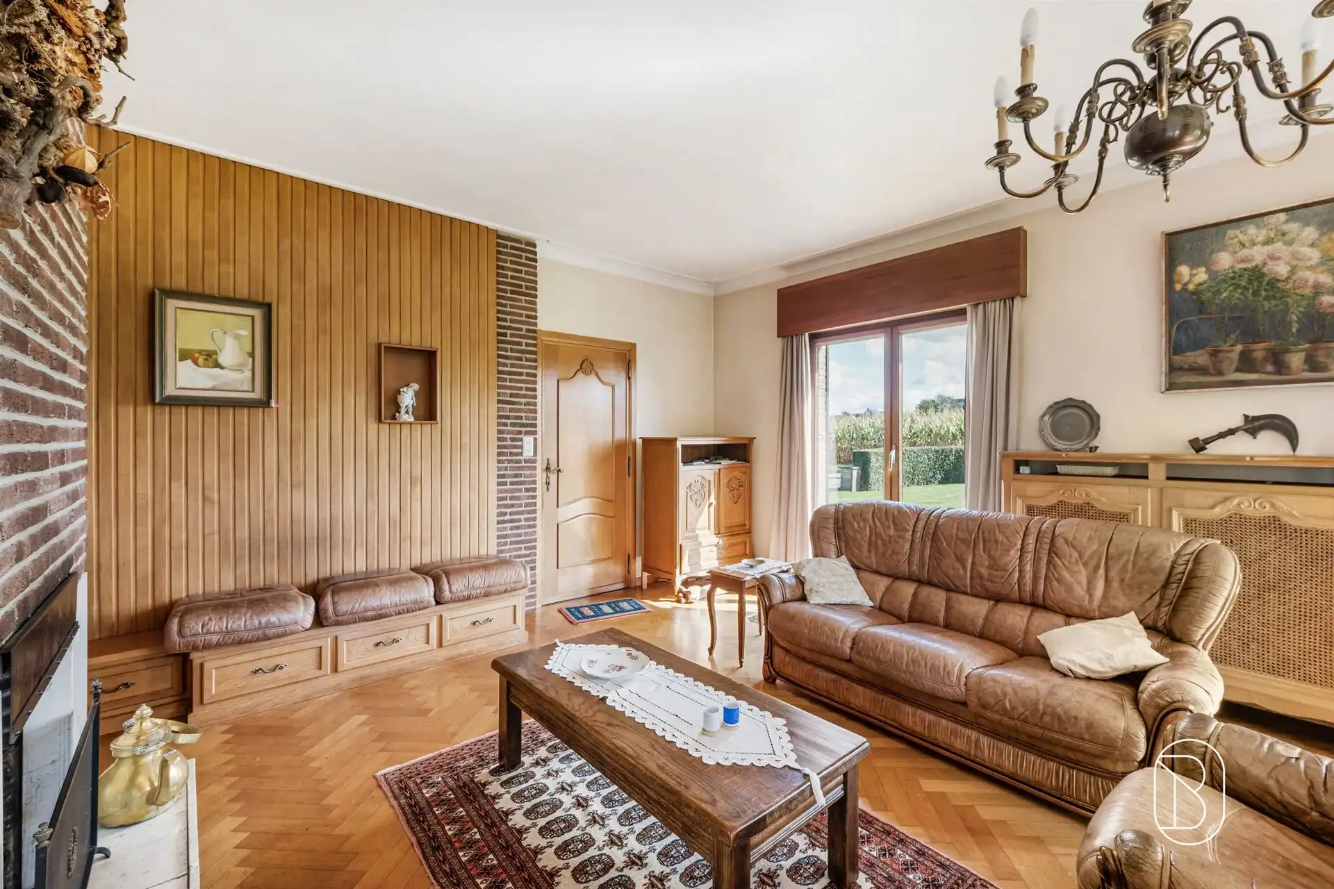 Degelijke villa met prachtig open zicht. foto 11