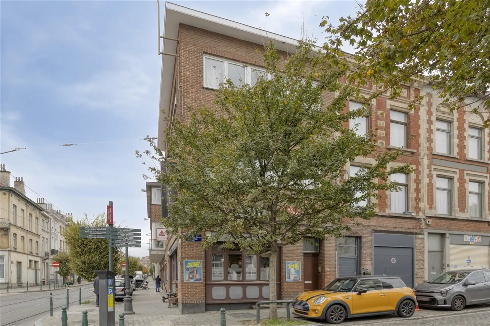 Opbrengsteigendom te koop te Laken.



 foto 16