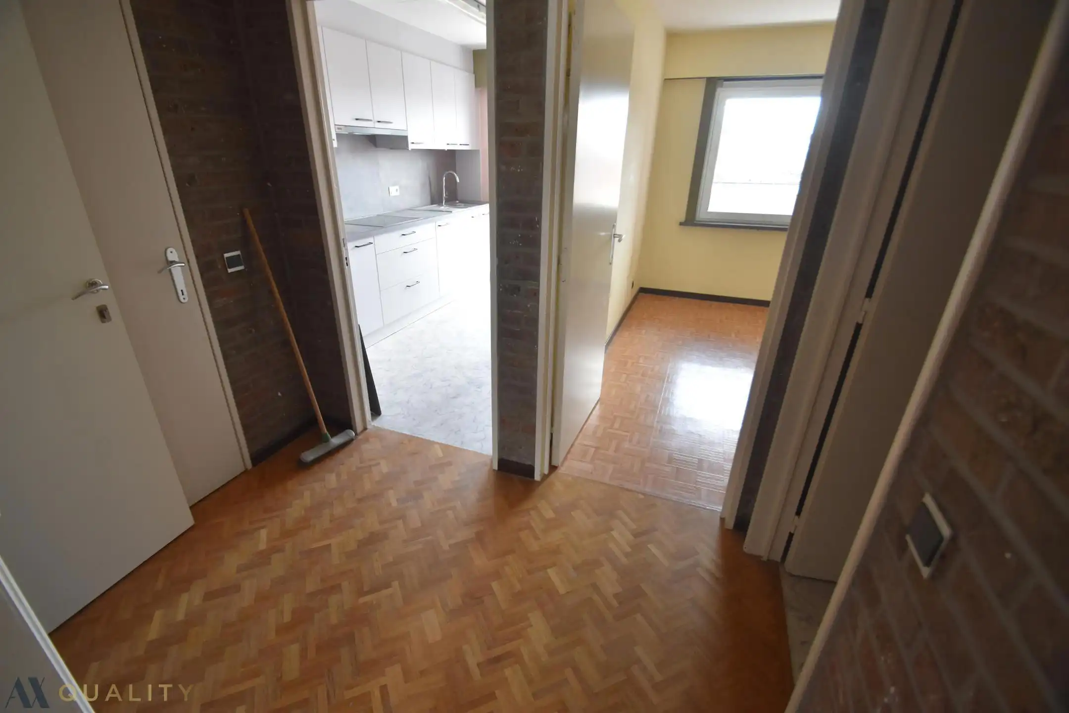 Centraal gelegen 2 slpk-appt (85 m²) met terras! Mogl. tot huren van een garage foto 14