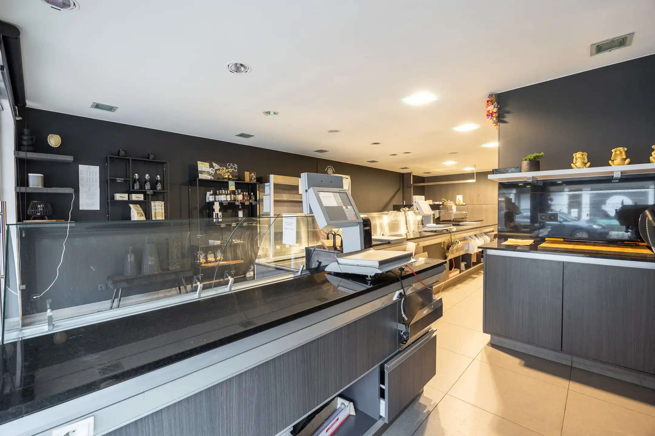 Modern handelsgelijkvloers in het centrum van Lint (115m²) foto 14