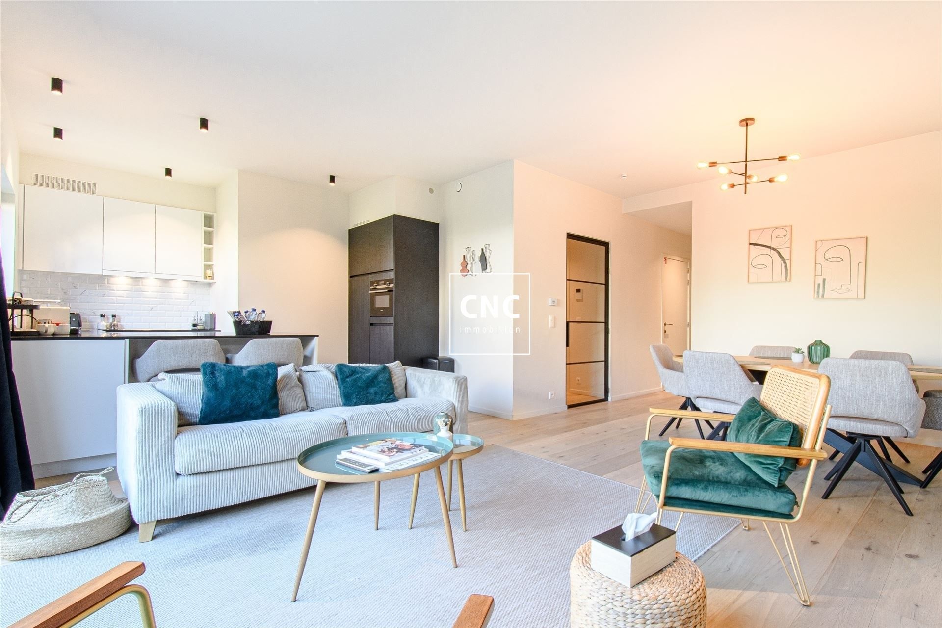 Stijlvol appartement met grote tuin op centrale ligging foto 3