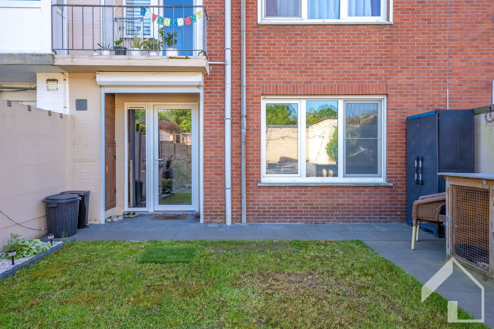 Instapklaar gelijkvloers appartement met 2 slaapkamers, tuin en terras foto 13