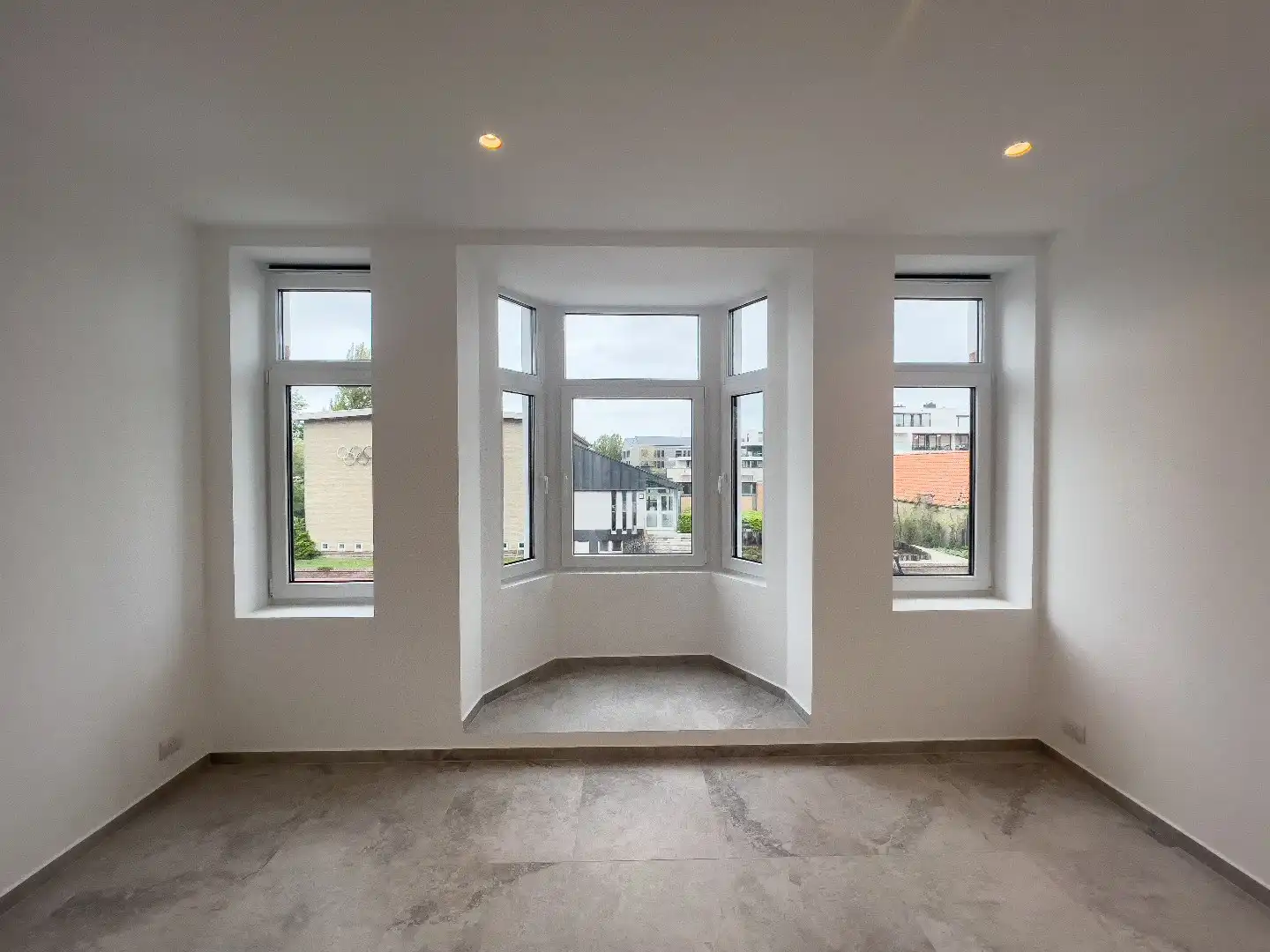 Nieuw duplexappartement inclusief parking gelegen op wandelafstand van het centrum, Zeedijk en C. C. Scharpoord foto 4