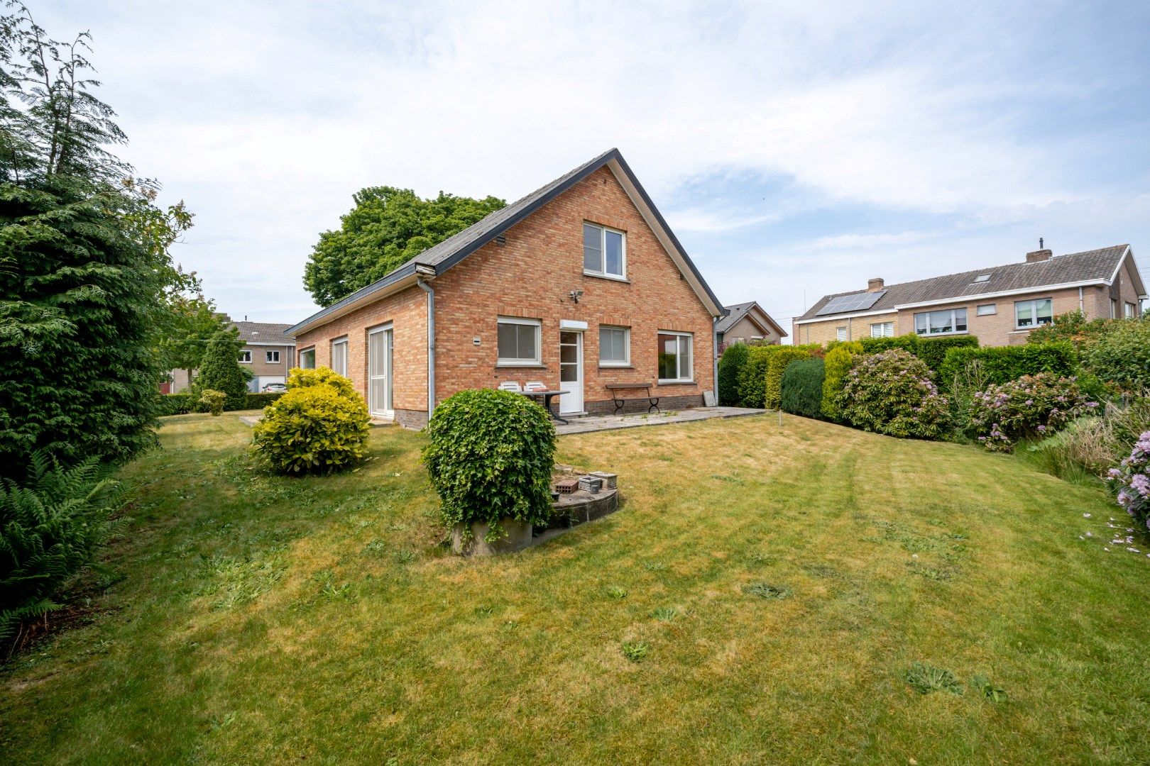 Vrijstaande woning met vlotte bereikbaarheid in gegeerde wijk te Sint-Andries foto 3