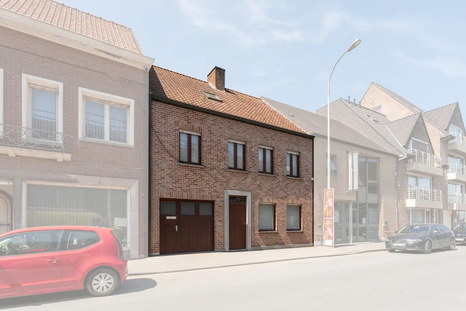 Ruime gezinswoning in het hart van Ardooie! foto 4