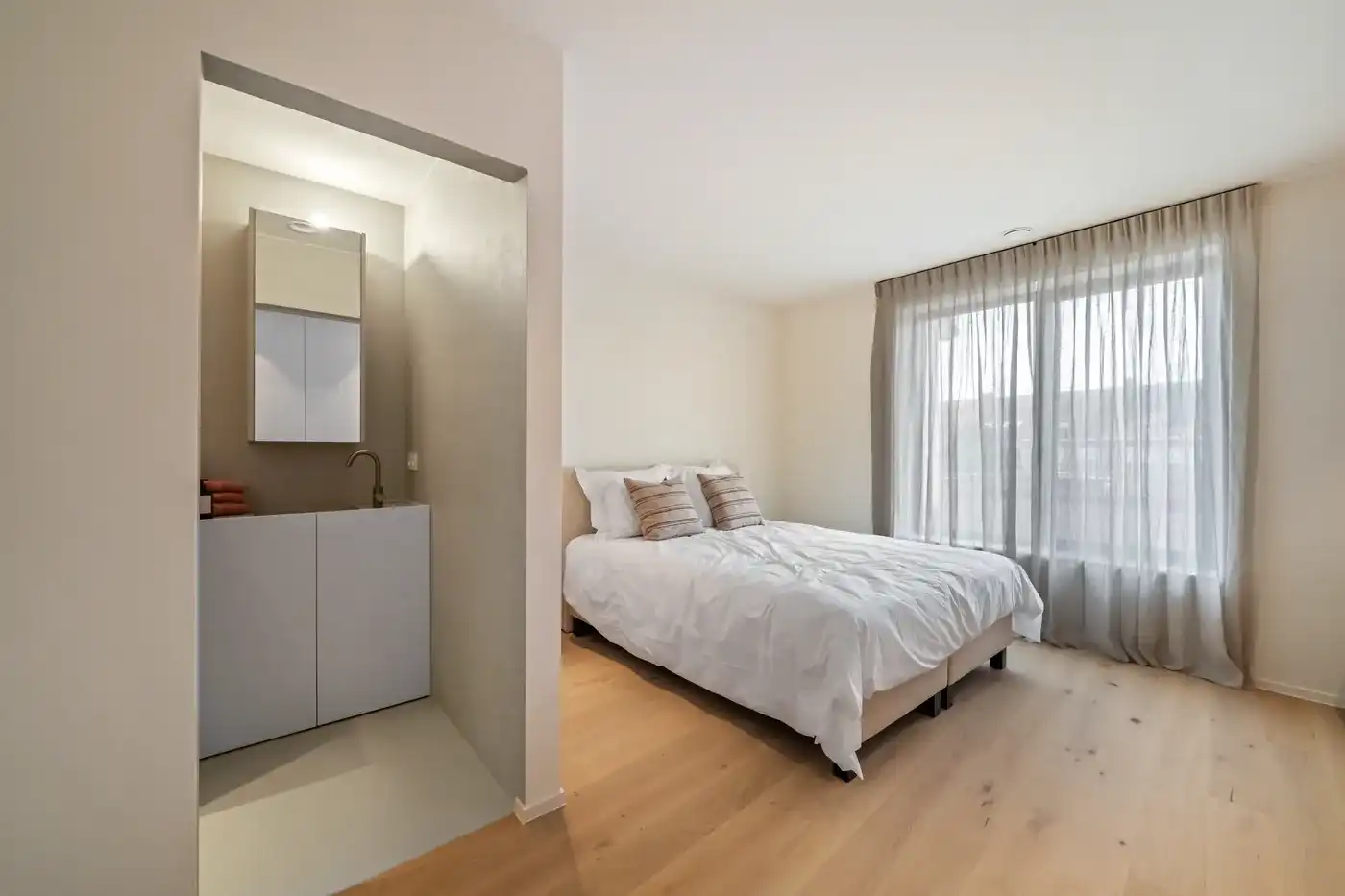 Instapklare ruime nieuwbouwwoning met 4 slaapkamers nabij het centrum en de markt van Knokke. foto 19