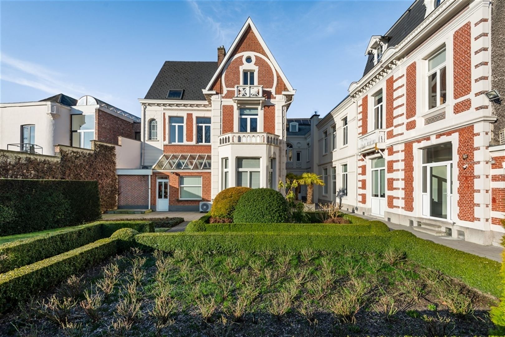 Prestigieuze kantoren te koop Lokeren foto 3