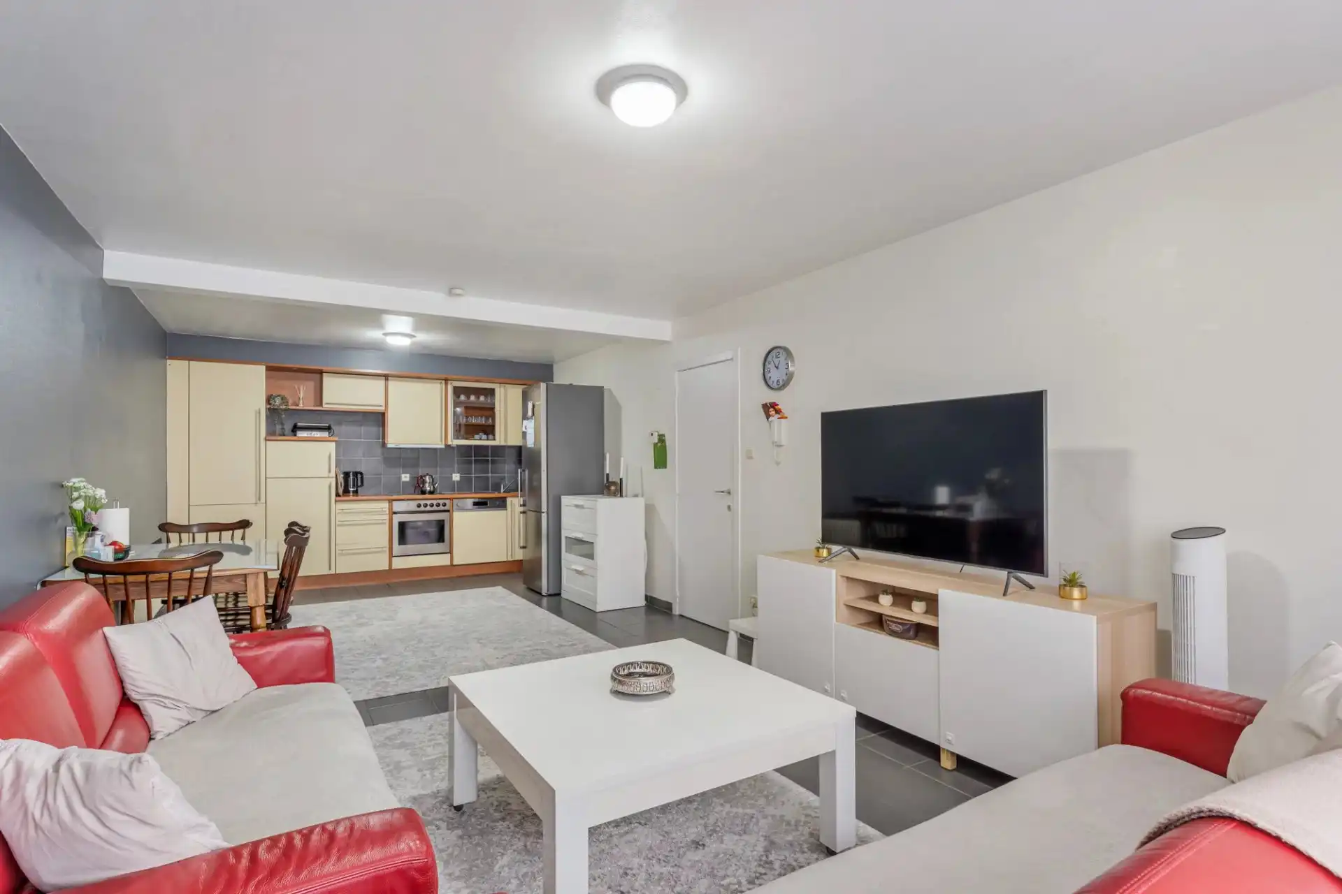 Ruim appartement met 2 slaapkamers in Koersel foto 9