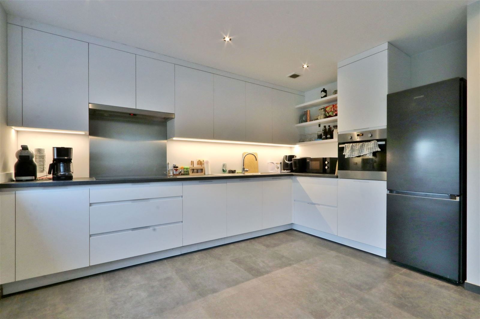 Ruime woning met 3 slaapkamers + tuin  foto 9