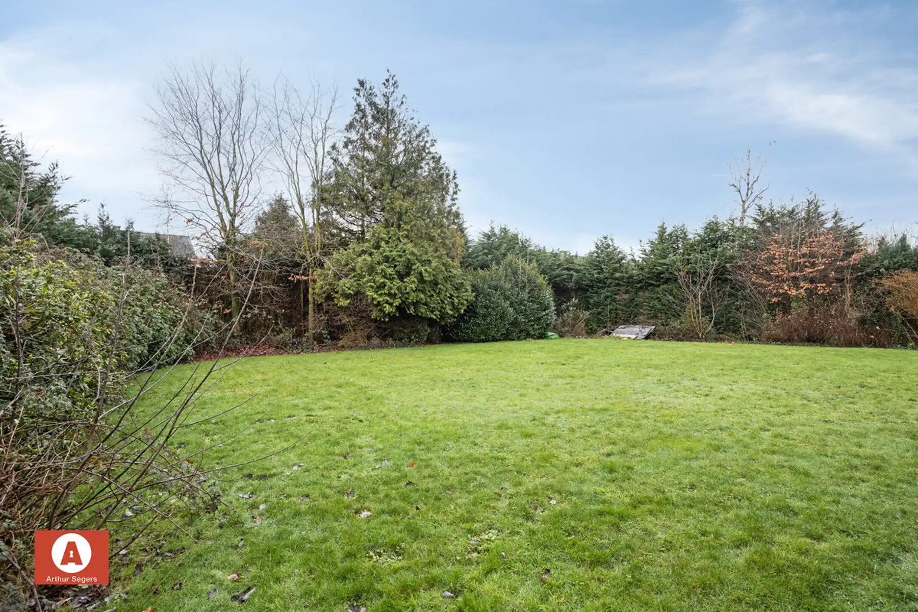 Uitzonderlijk ruime en rustig gelegen villa op 17a 32ca foto 26