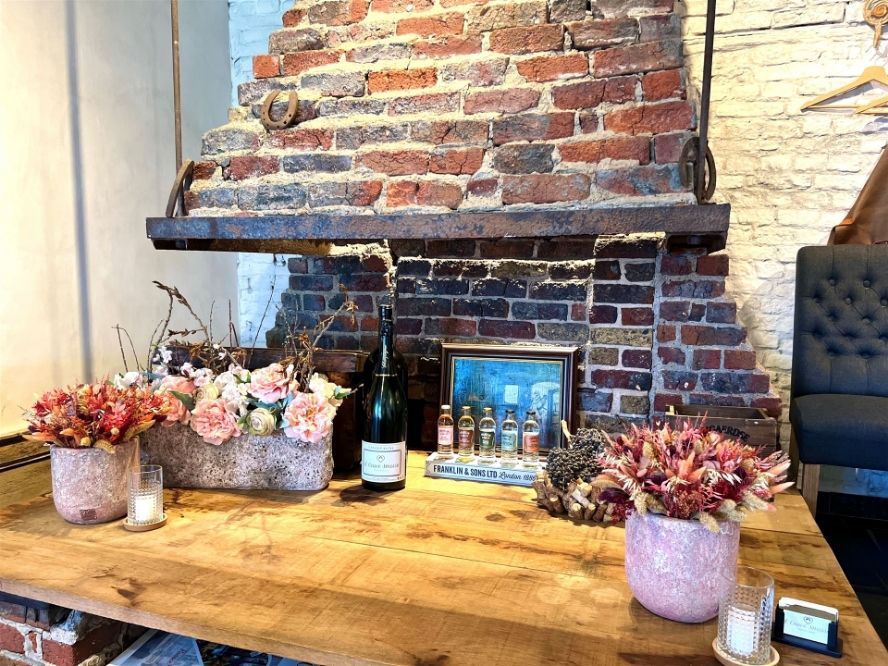 Charmant ingericht landhuis met restaurant te koop foto 14