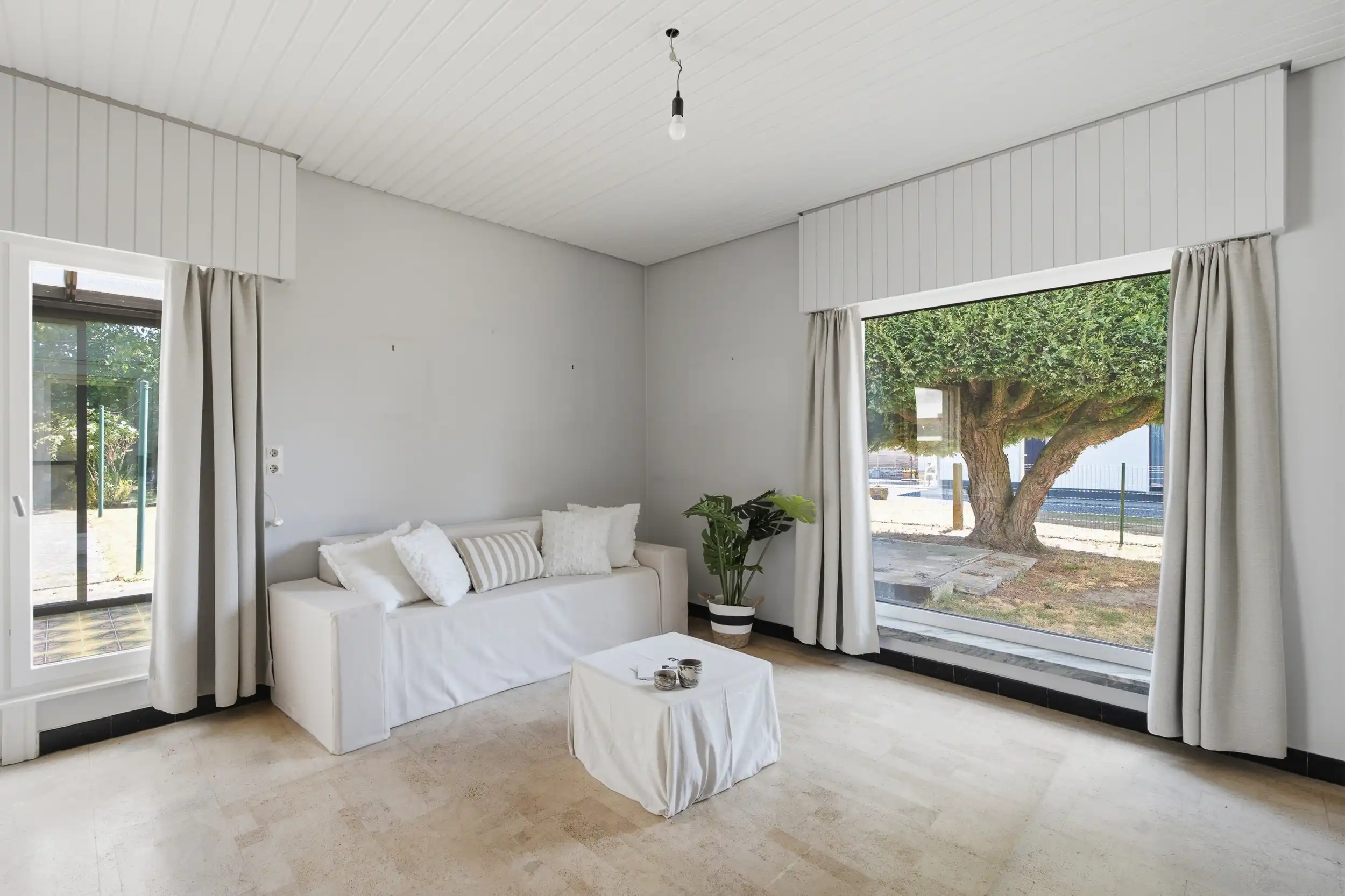 Renovatieproject met 4 slaapkamers en zonnige tuin! foto 2