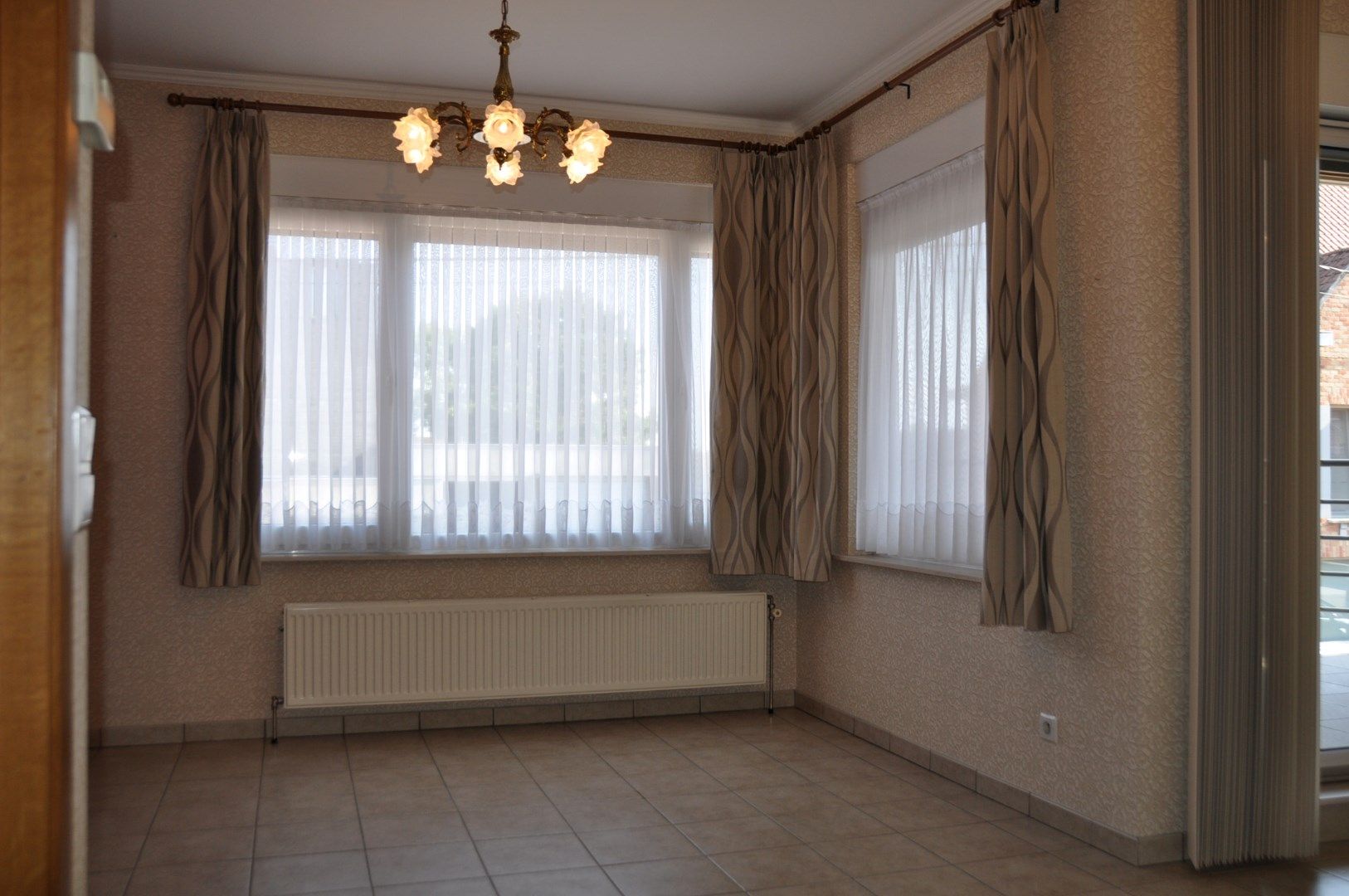 Verzorgd appartement met 2 slaapkamers in het centrum van Lendelede. foto 2