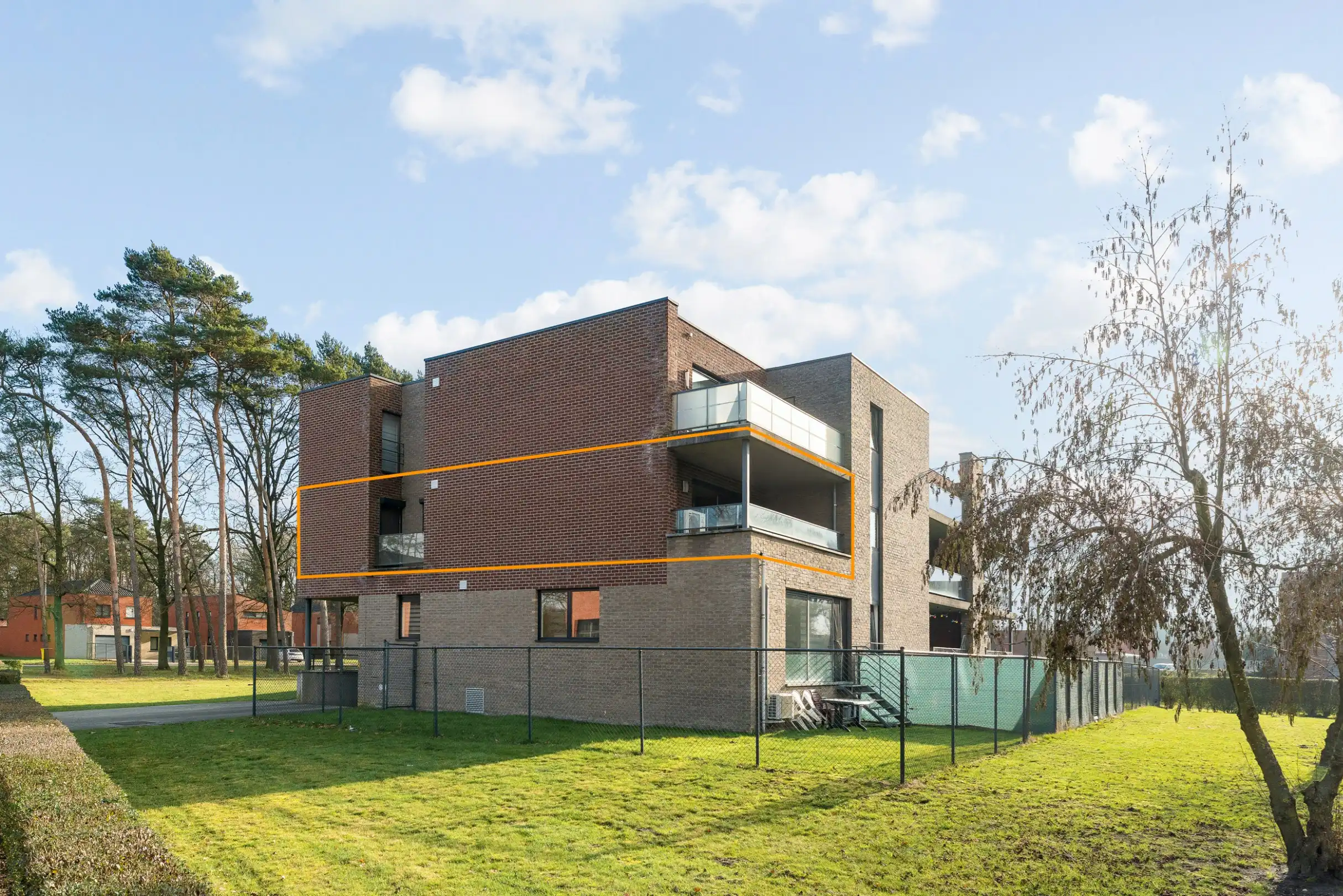 Ruim instapklaar appartement met 3 slaapkamers, zonnig terras en ondergrondse parking te Genk (EPC: A) foto 25