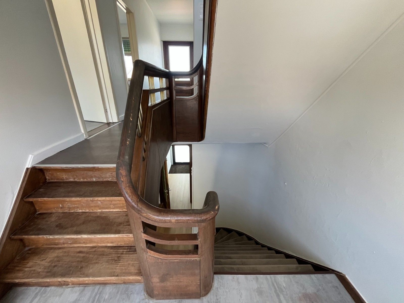 Te Huur: Karaktervolle, gerenoveerde woning met 6 slaapkamers in Kruisem foto 20