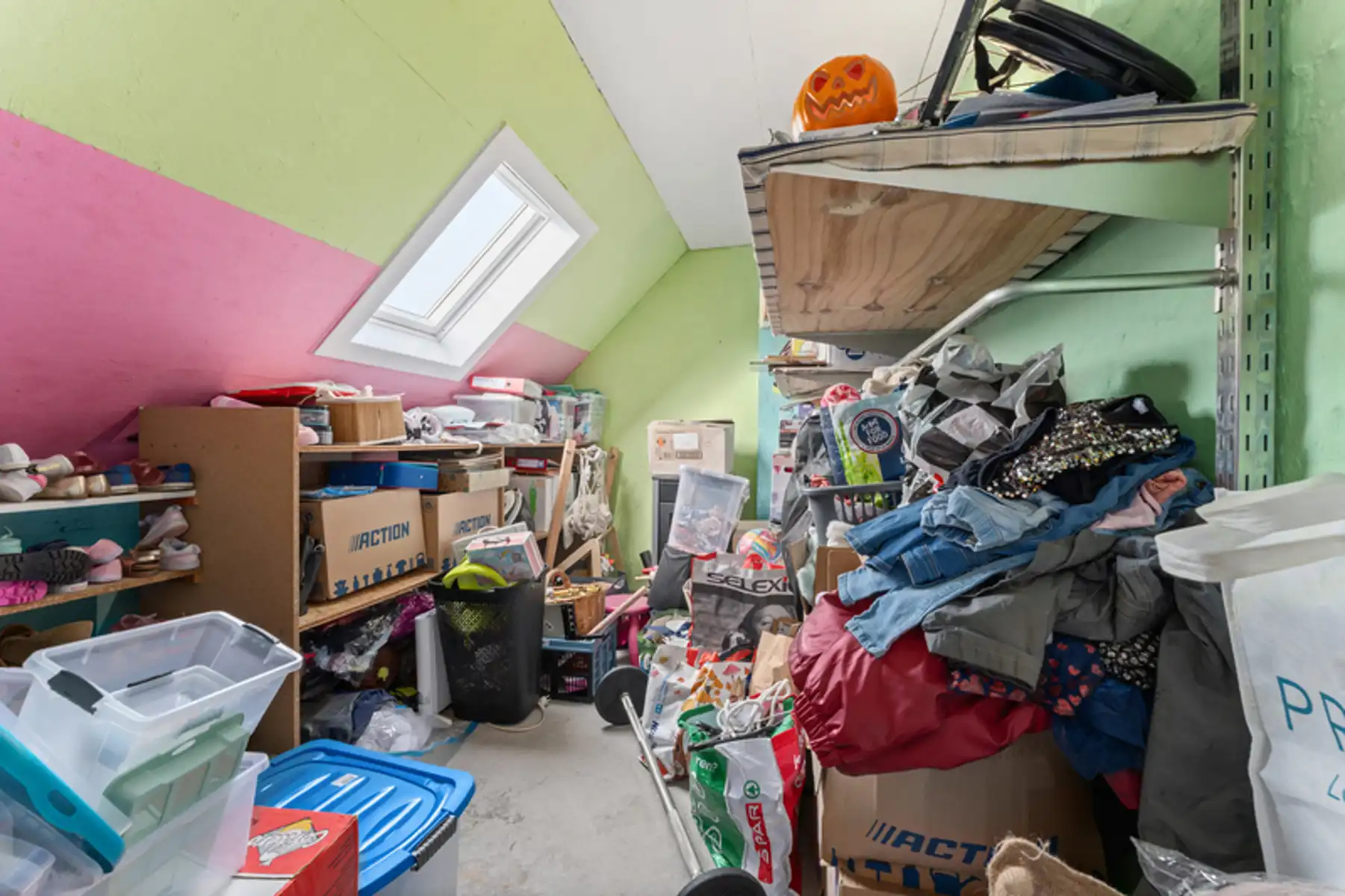 Rustig gelegen alleenstaande woning met tuin en garage. foto 18