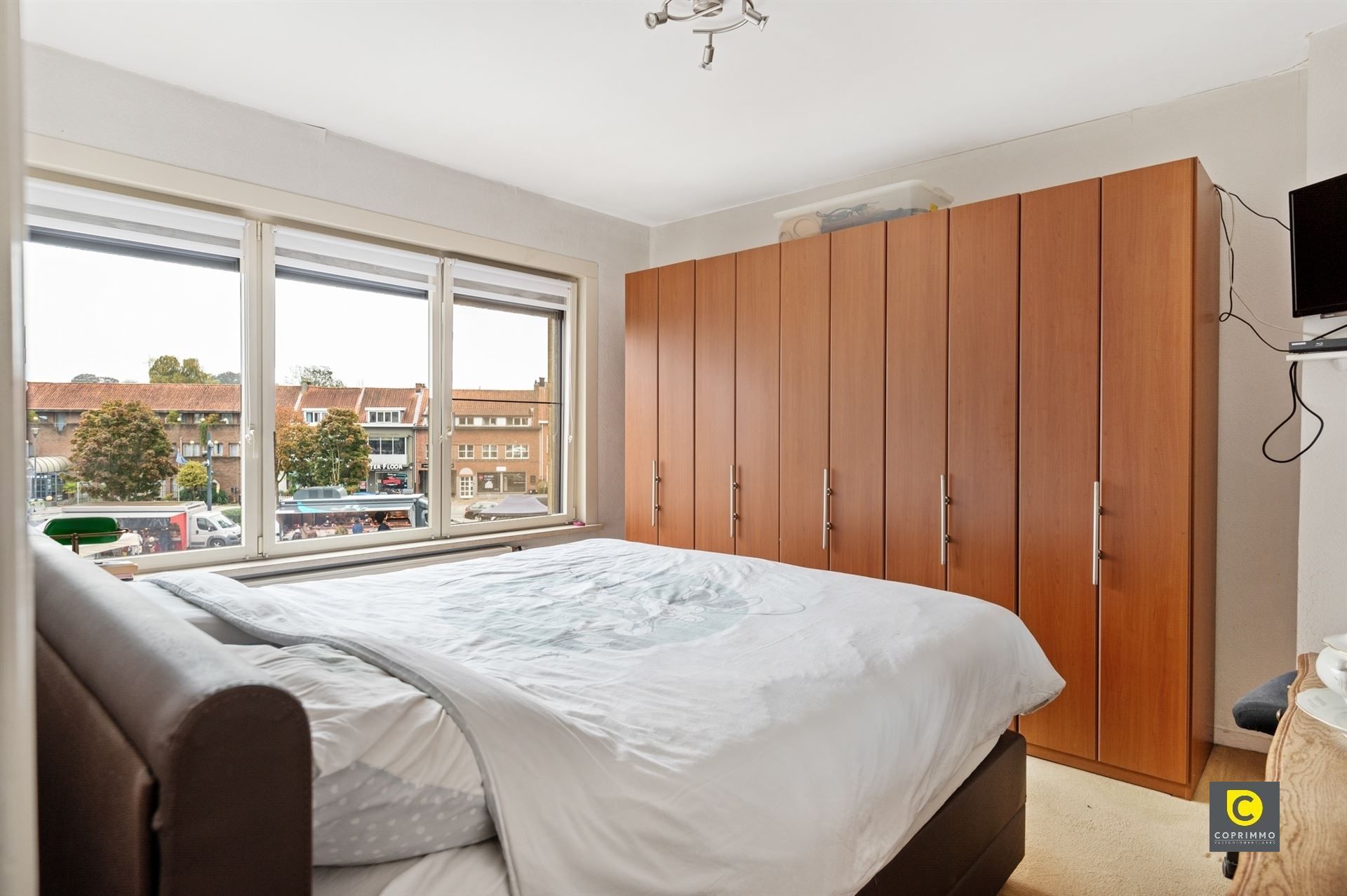 Interessant handelsgelijksvloers met duplex appartement foto 9