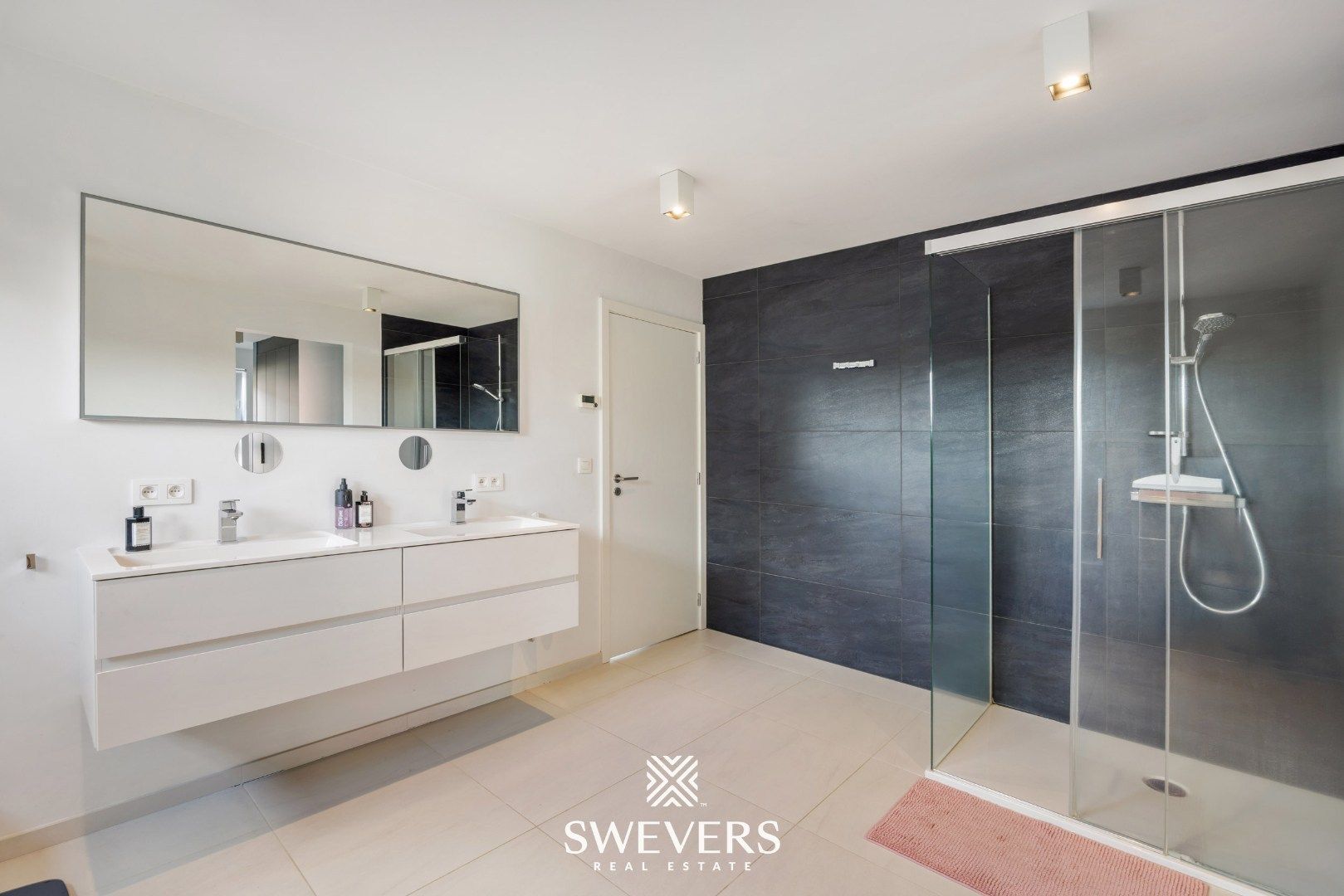 Recent gebouwde woning met 3 slaapkamers te Leopoldsburg foto 24