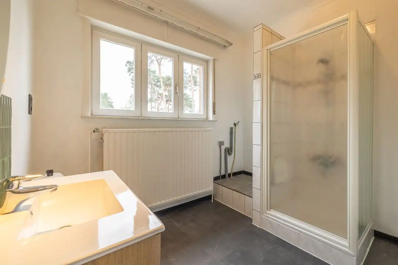 Gusting gelegen woning met 3 slpk, garage en tuin foto 18