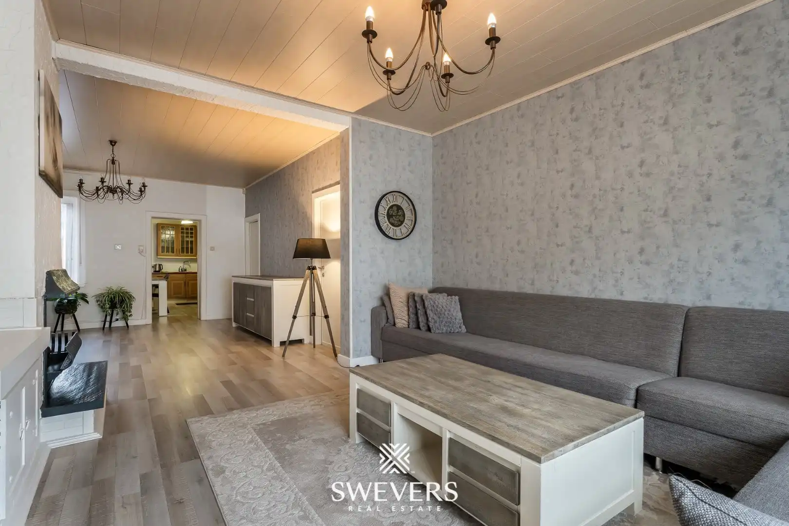 Ruime gezinswoning met 4 slaapkamers in hartje Leopoldsburg  foto 4