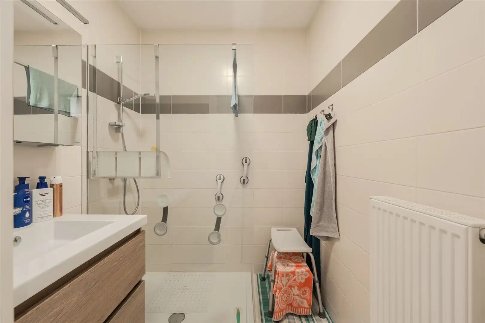 1 slaapkamer appartement in recent gebouw foto 15