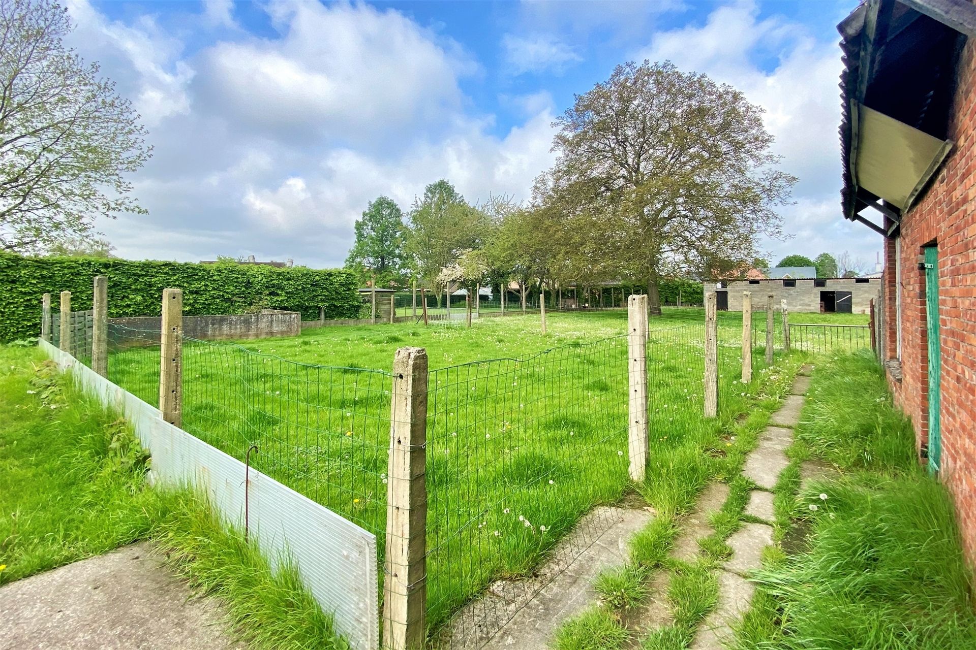 Woning met bijgebouwen op 21a5ca foto 6