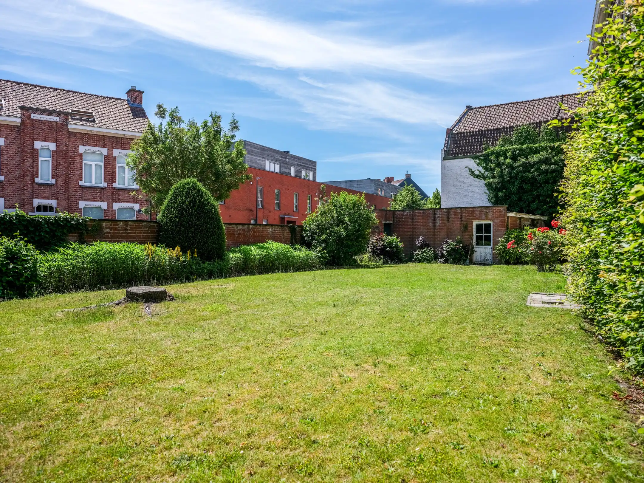 Historische dekenij met uitzonderlijk potentieel in het hart van Izegem foto 17