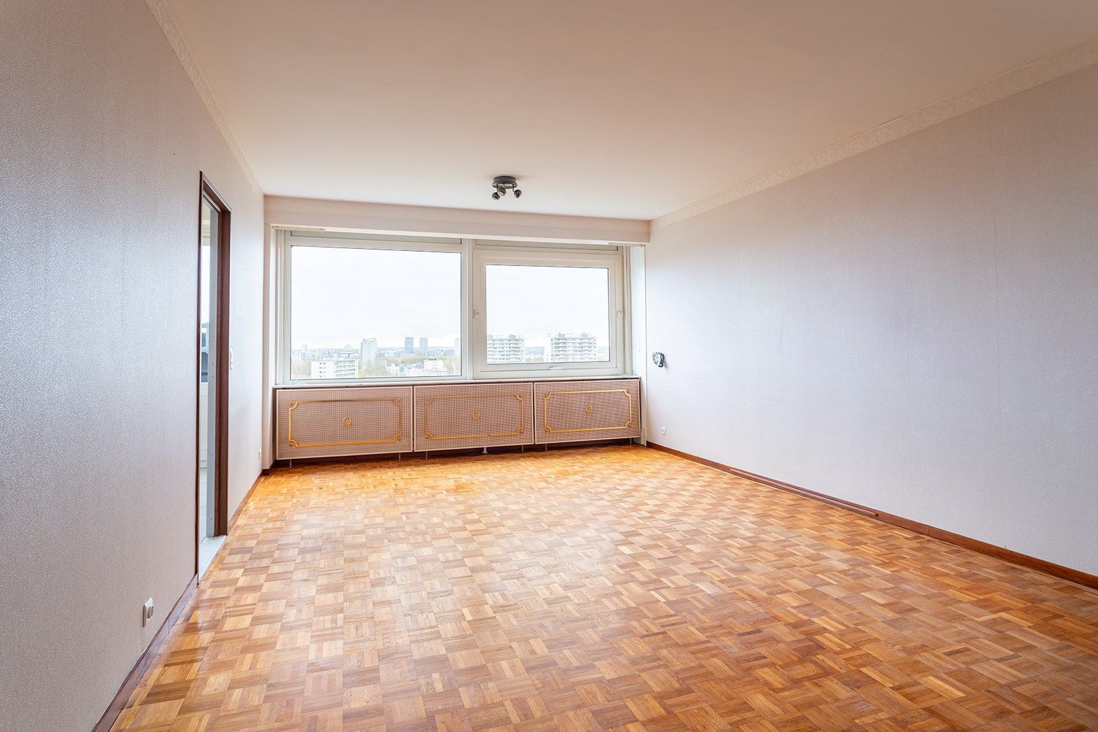 Appartement op de 14de verdieping met knap uitzicht foto 1