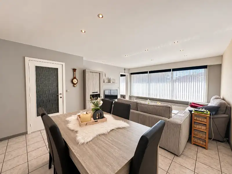 2 slaapkamer appartement met tuin en garage! foto 3