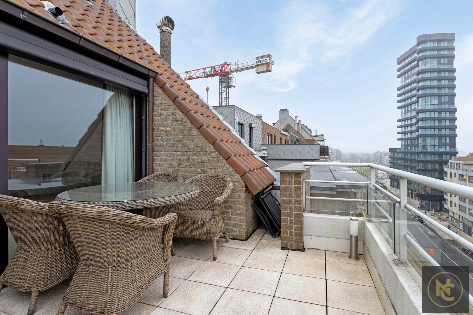 Stijlvol dakappartement met 1 slaapkamer en autostaanplaats foto 18