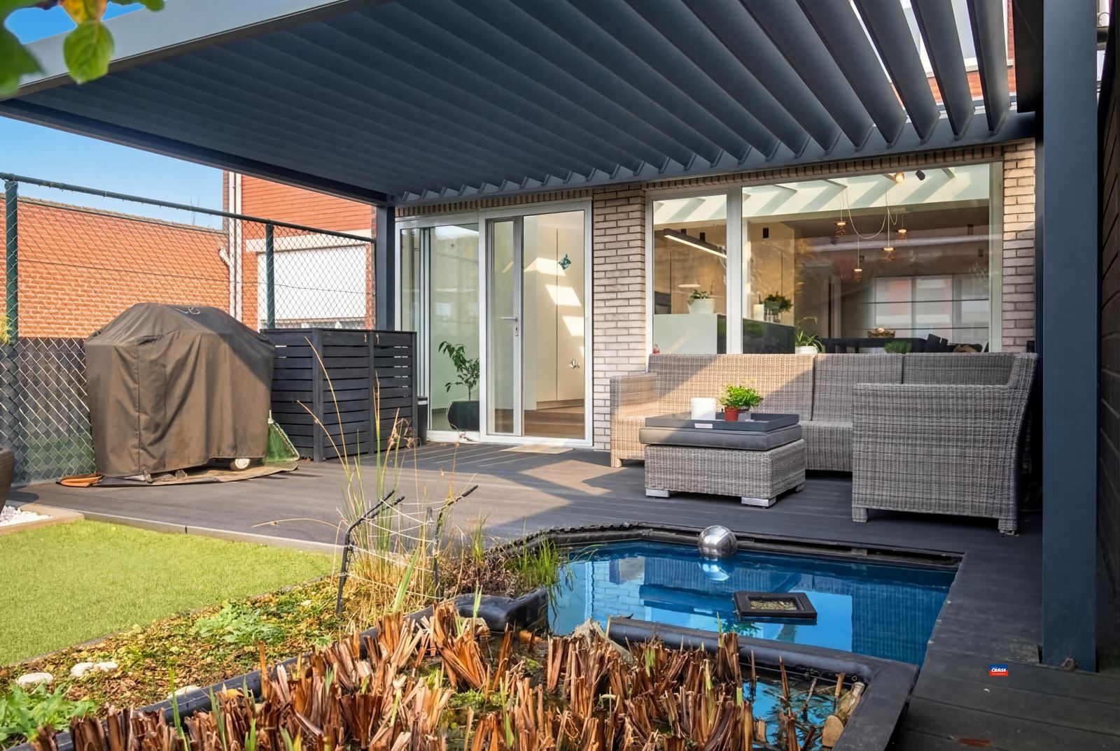 Prachtig gerenoveerde gezinswoning met zonnepanelen foto 16