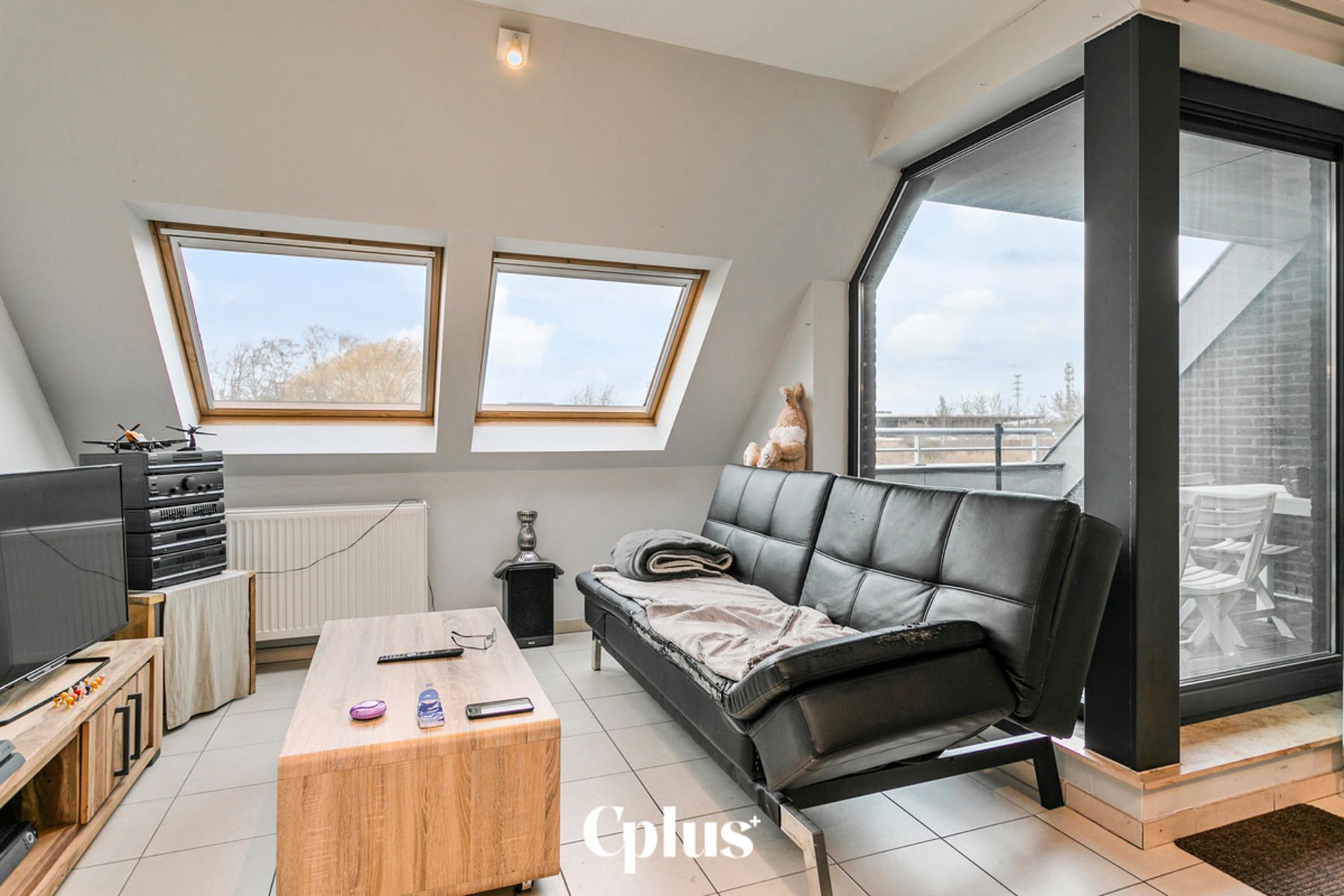 Duplex appartement te Sint-Amandsberg - Te huur  foto {{pictureIndex}}