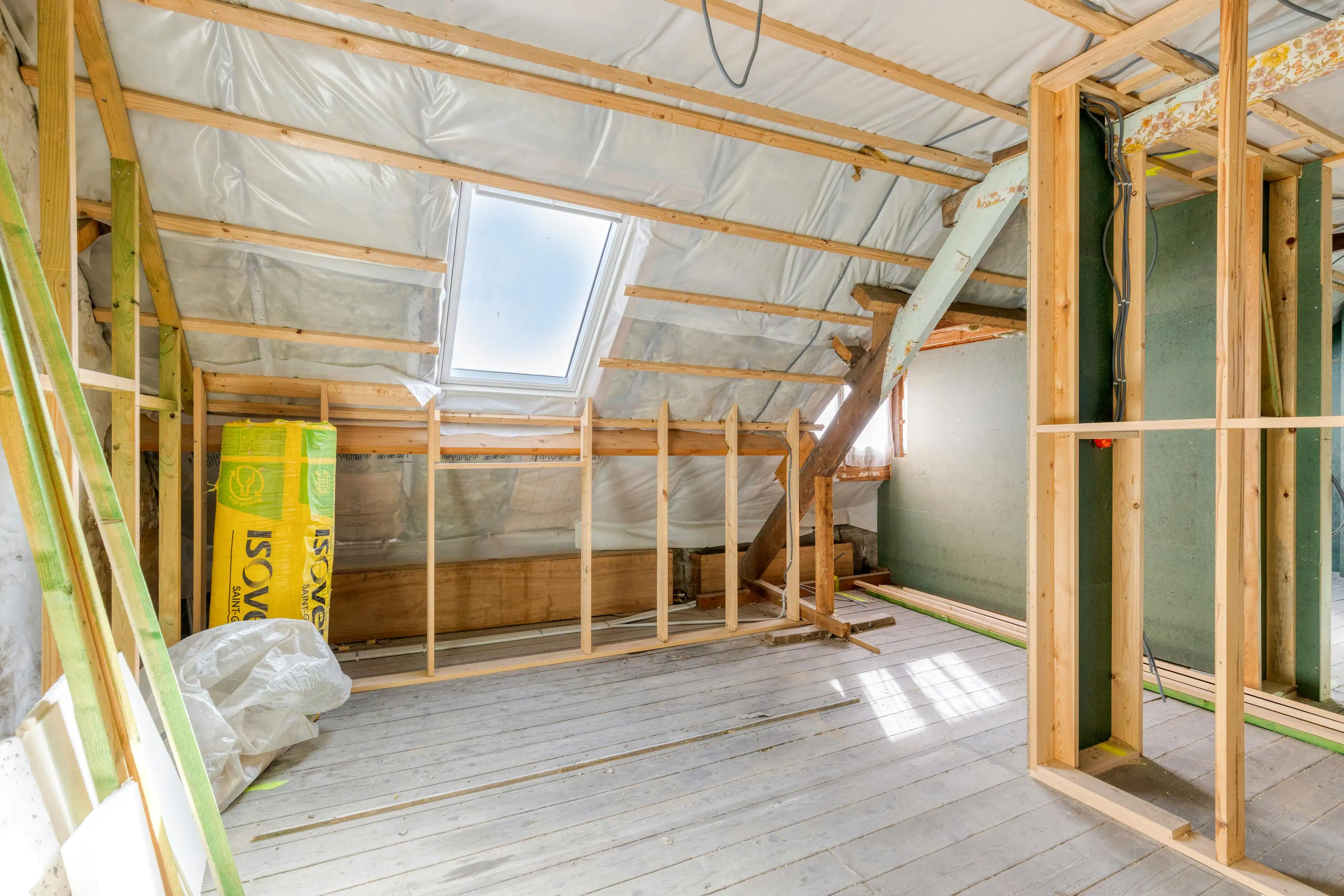 Verder te renoveren woning met tuin en garage in Adinkerke. foto 7