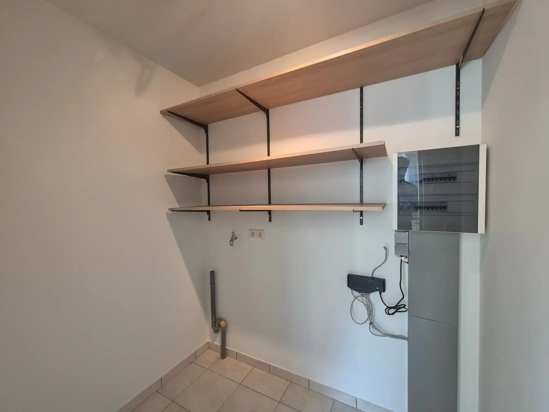 Instapklaar appartement met 2 slaapkamers, terras en lift — centraal in Wetteren foto 15