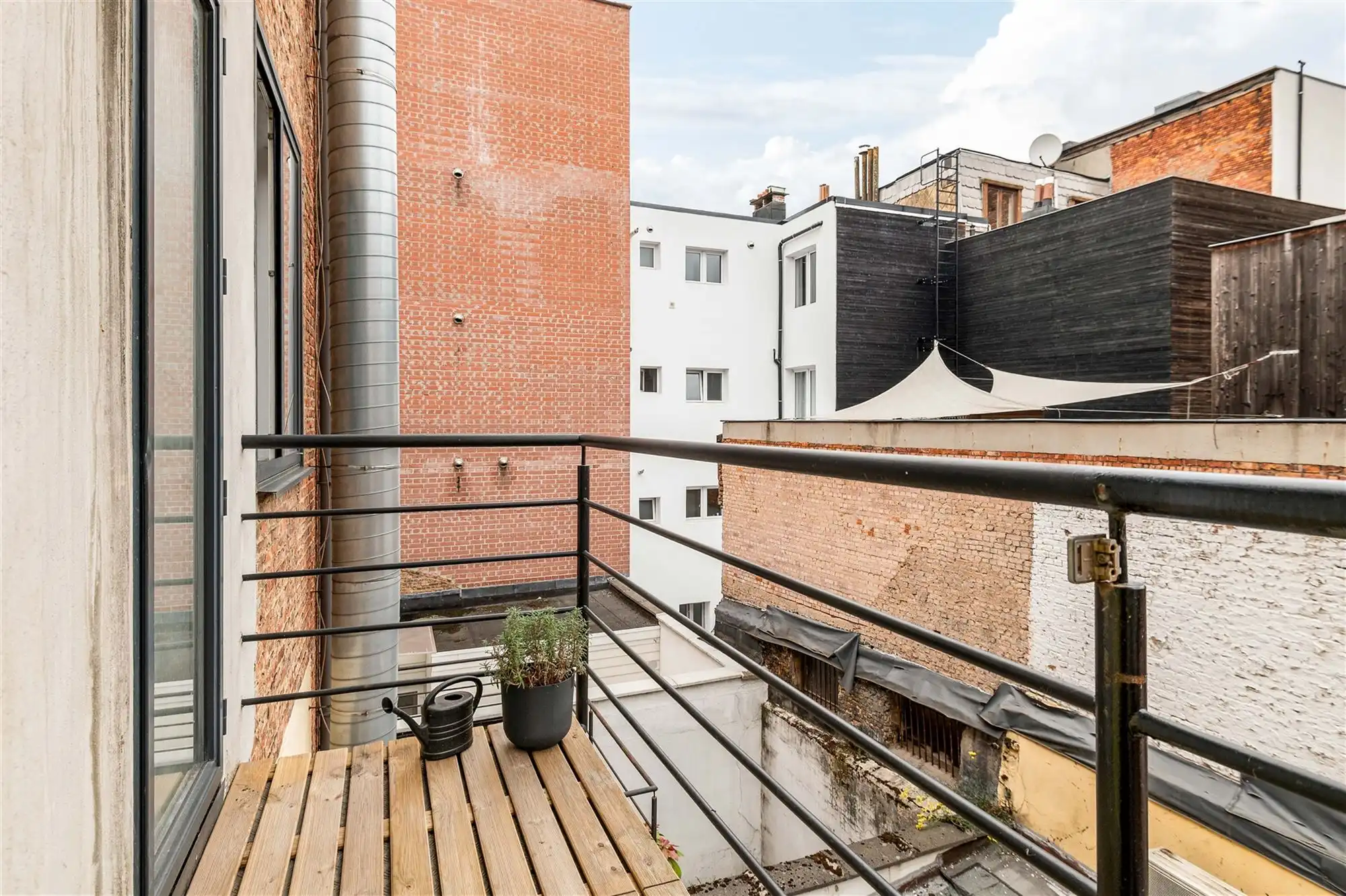 Appartement met 1 slaapkamer en terras. foto 3