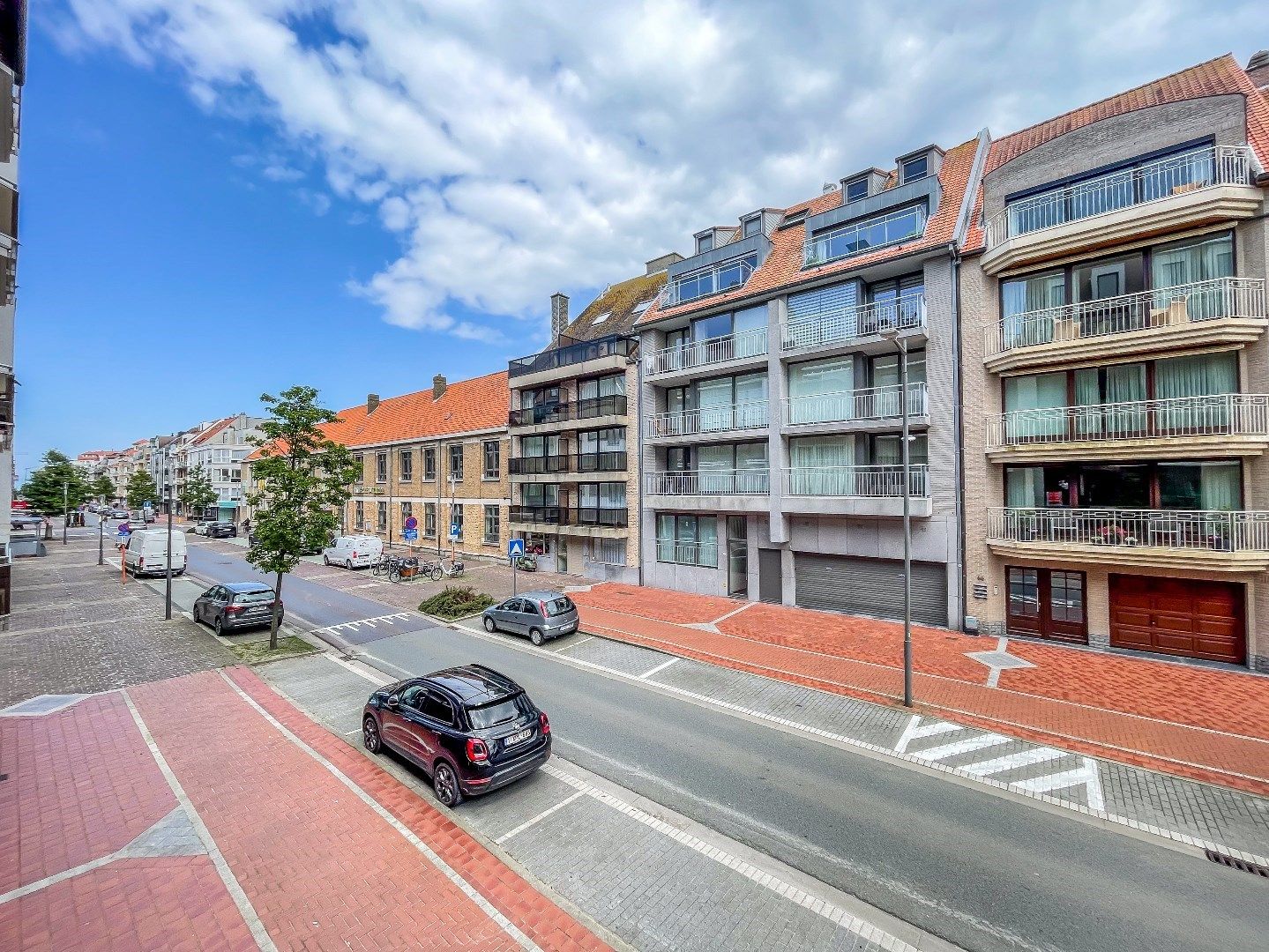 Nieuw appartement gelegen in het centrum van Knokke ( P. Parmentierlaan).  foto 7