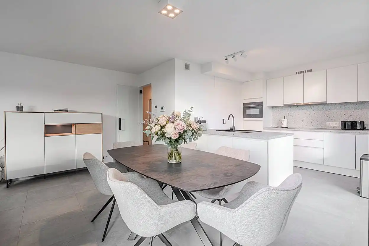 Prachtig 2-slaapkamer appartement (2023) met ruim terras ! foto 8