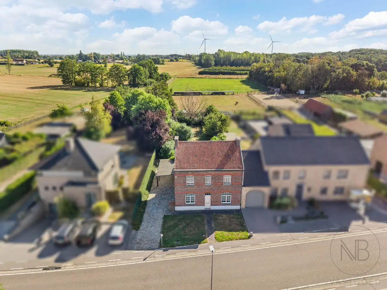 Karaktervolle woning met tal van mogelijkheden op een rustige ligging in Diepenbeek foto 3
