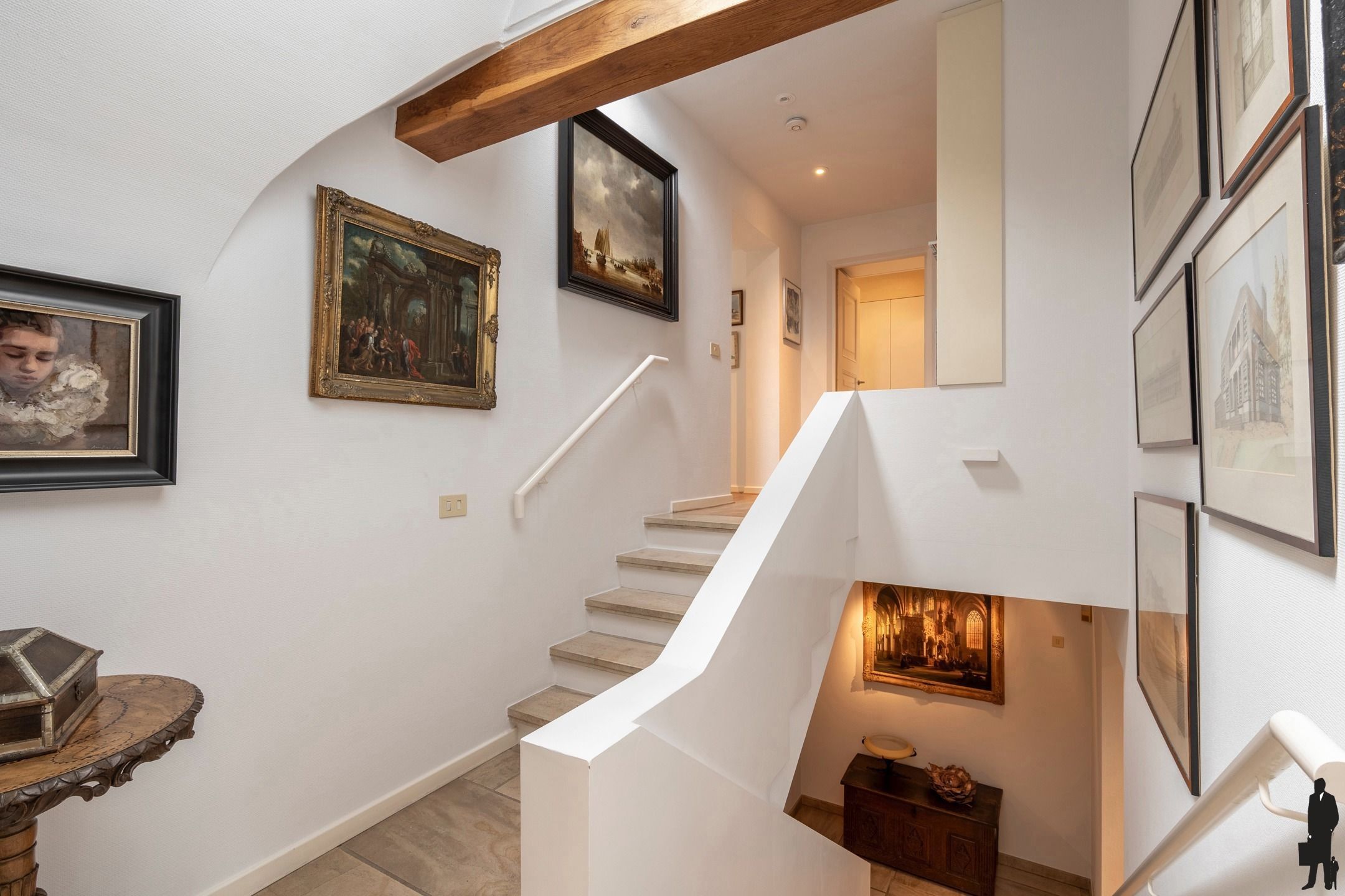 Riante villa van de hand van architect Rutten gelegen op uitstekende locatie te Turnhout  foto 3