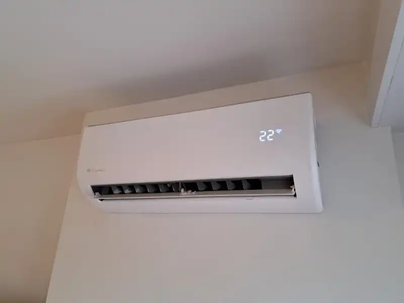 Mooi gerenoveerd 2-slaapkamer-appartement  met zeezicht. foto 2