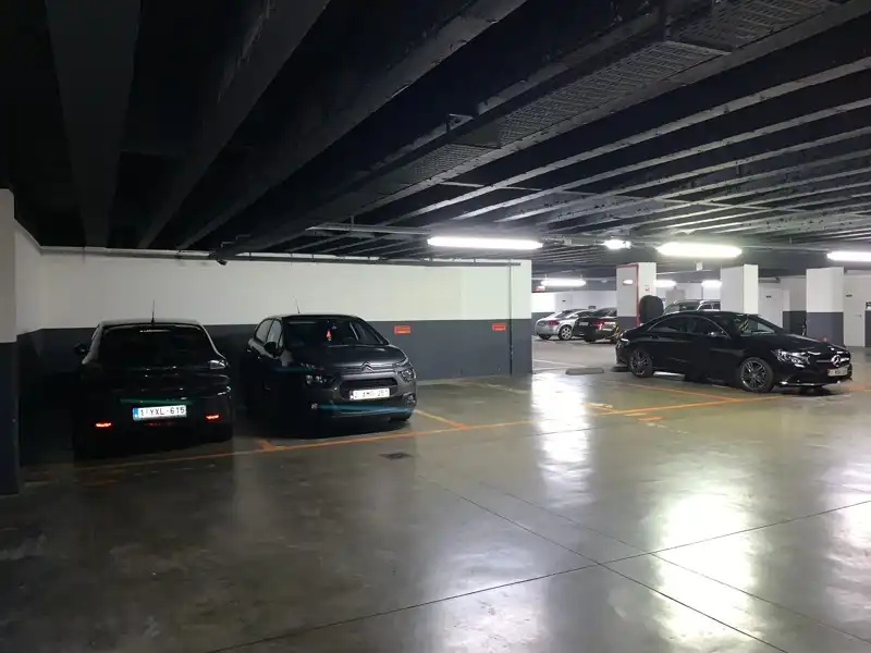 Instapklaar handelsgelijkvloers Te Huur en Te Koop foto 52