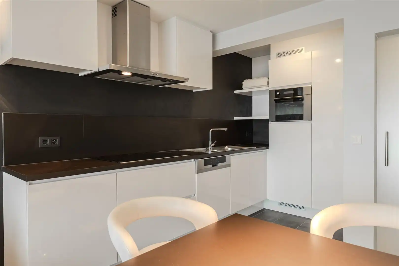 Modern Appartement met Zeezicht in Middelkerke foto 10