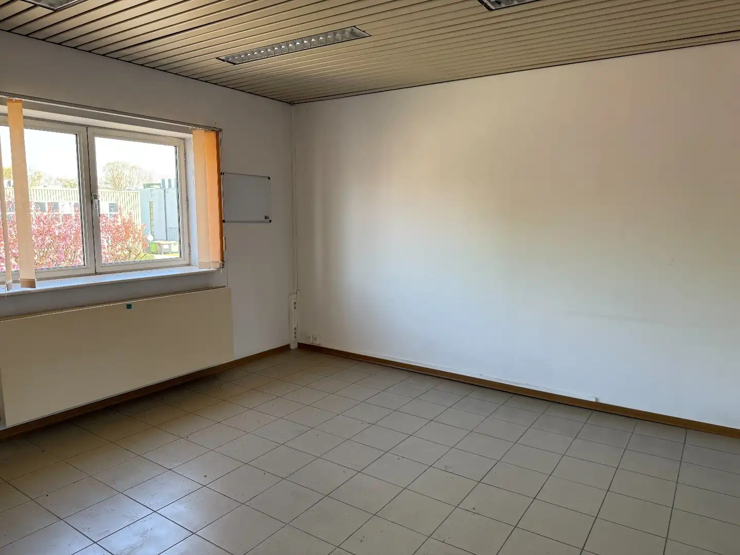 Kantoorgebouw met optie opslagfaciliteiten te Essen foto 12