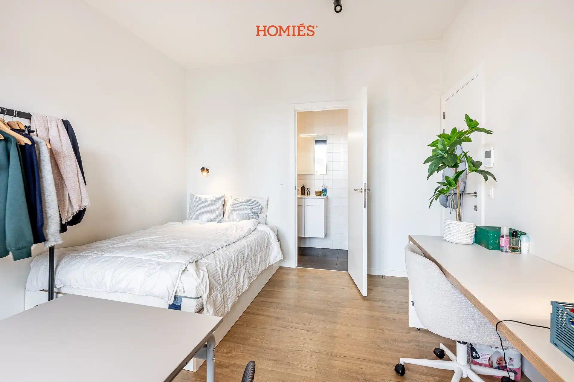 Studentenkamer met terras en eigen sanitair foto 2