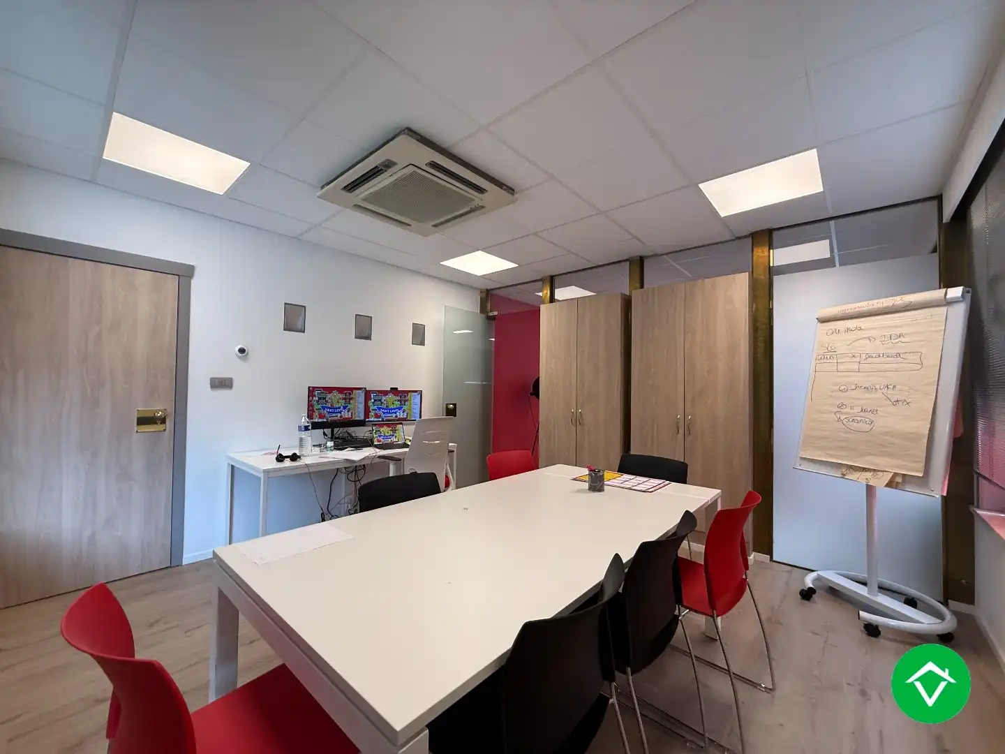 Commercieel gelegen handelspand te Roeselare  foto 13