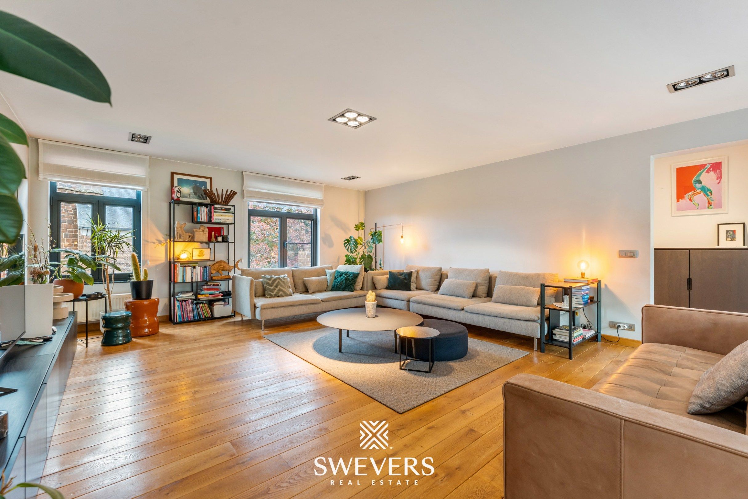 Totaal gerenoveerde karaktervolle woning met zicht op groen foto 4