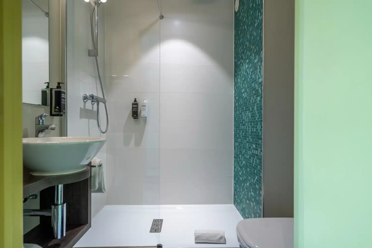 Hotelkamer Kortrijk foto 7