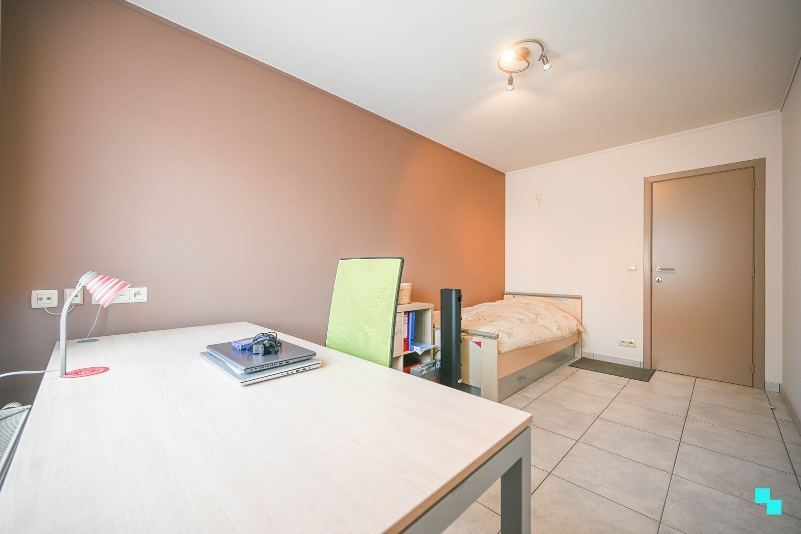Riant appartement in centrum Oostrozebeke foto 18