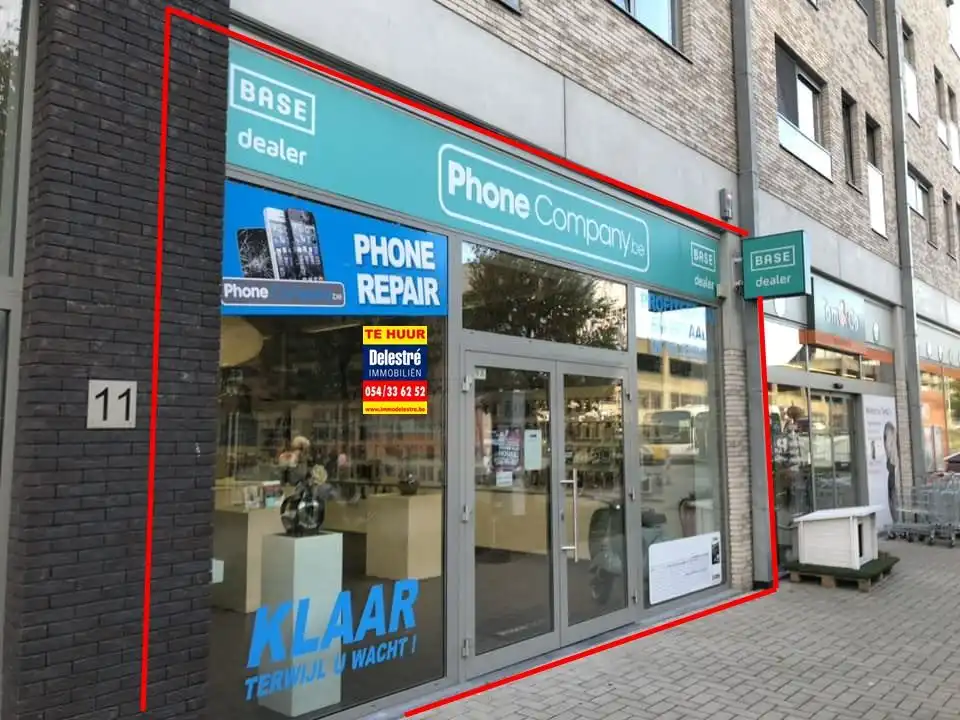 MODERN COMMERCIEEL GELIJKVLOERS MET GEBRUIK GROTE PARKING foto 4